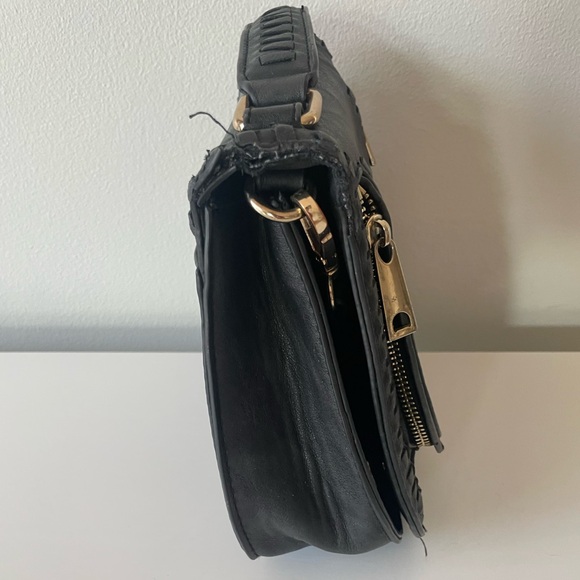 Black Woven Detail Handbag w Crossbody Option - Picture 4 of 7